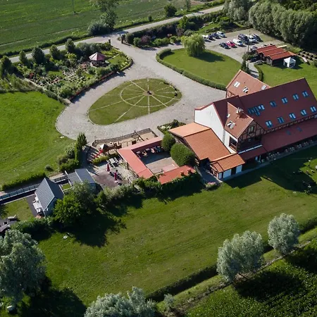 度假居 Z Jacuzzi Na Folwarku Zulawskim *